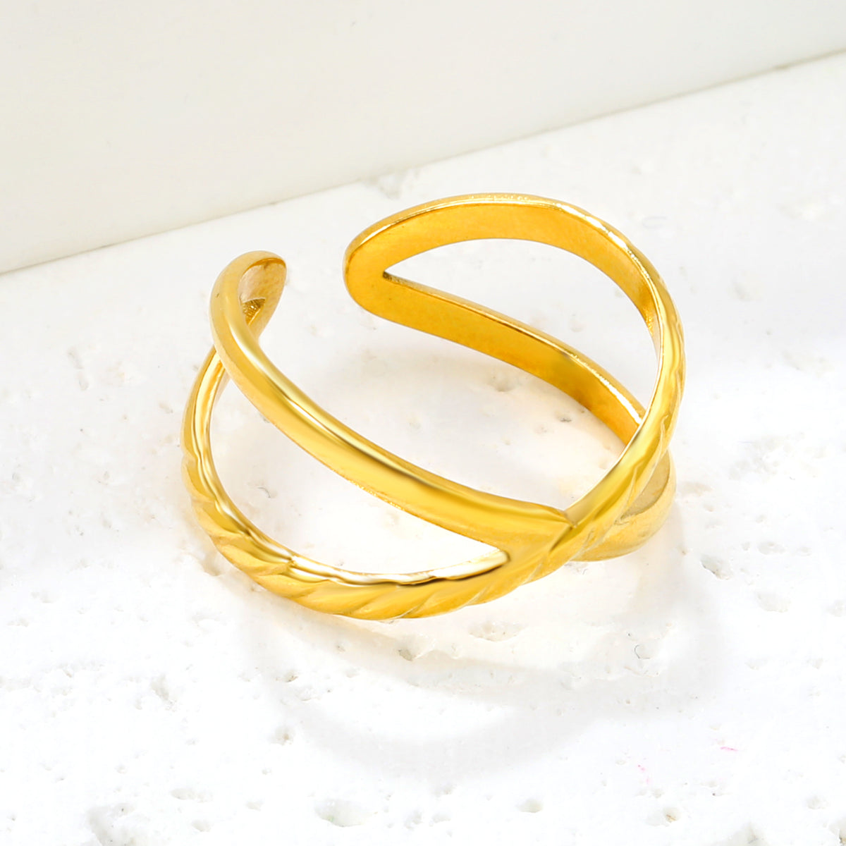 Naya Ring