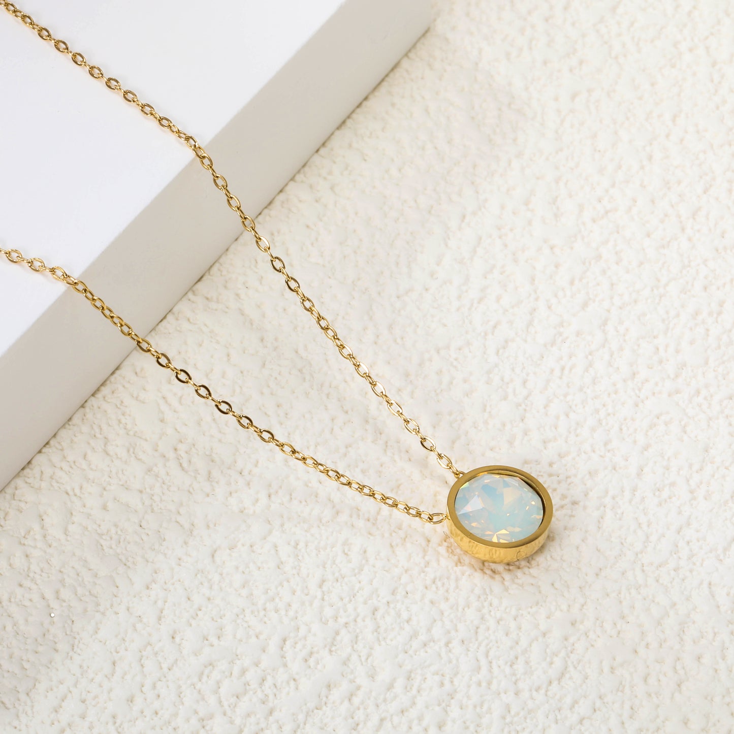 Luna Necklace