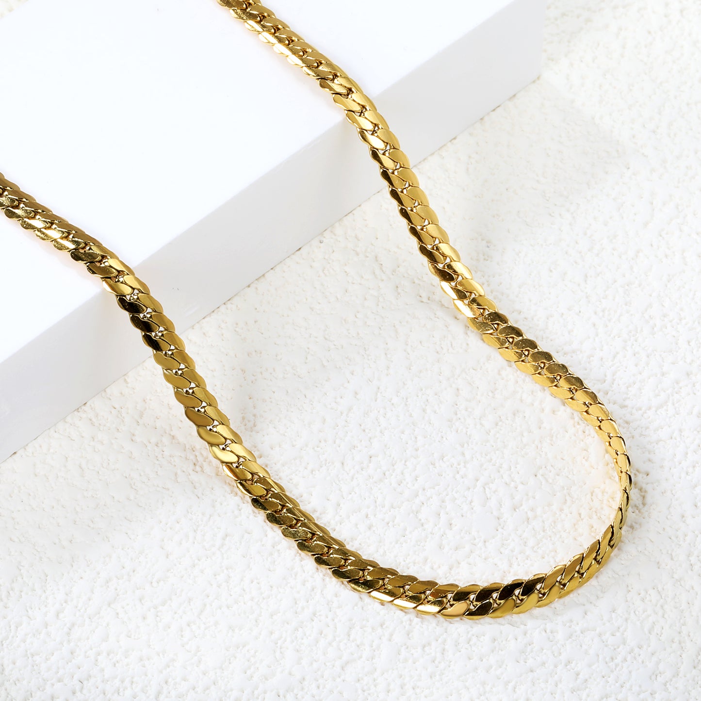 Riviera Chain